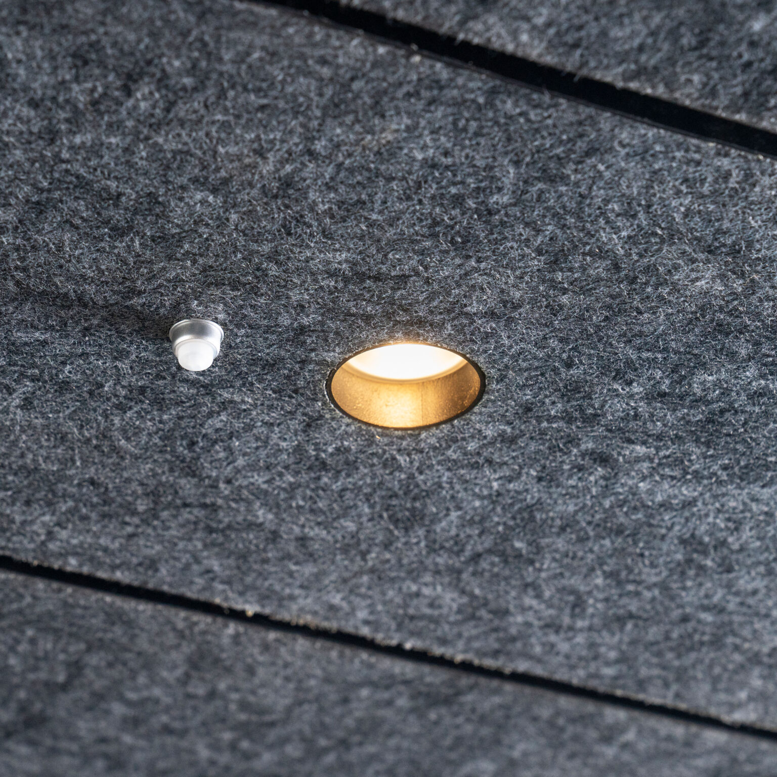3000 x 3000_0000_LED Light and motion sensor detail